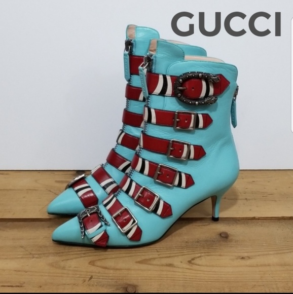 Gucci Shoes - Gucci Susan Leather buckle ankle bootie